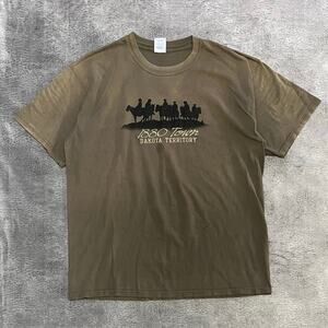 Dakota Vintage Embroidered Tee